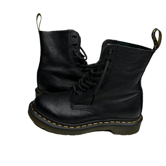 Dr. Martens Women's 1460 Pascal Boot in Black.  Sz: 6 - Picture 13 of 13